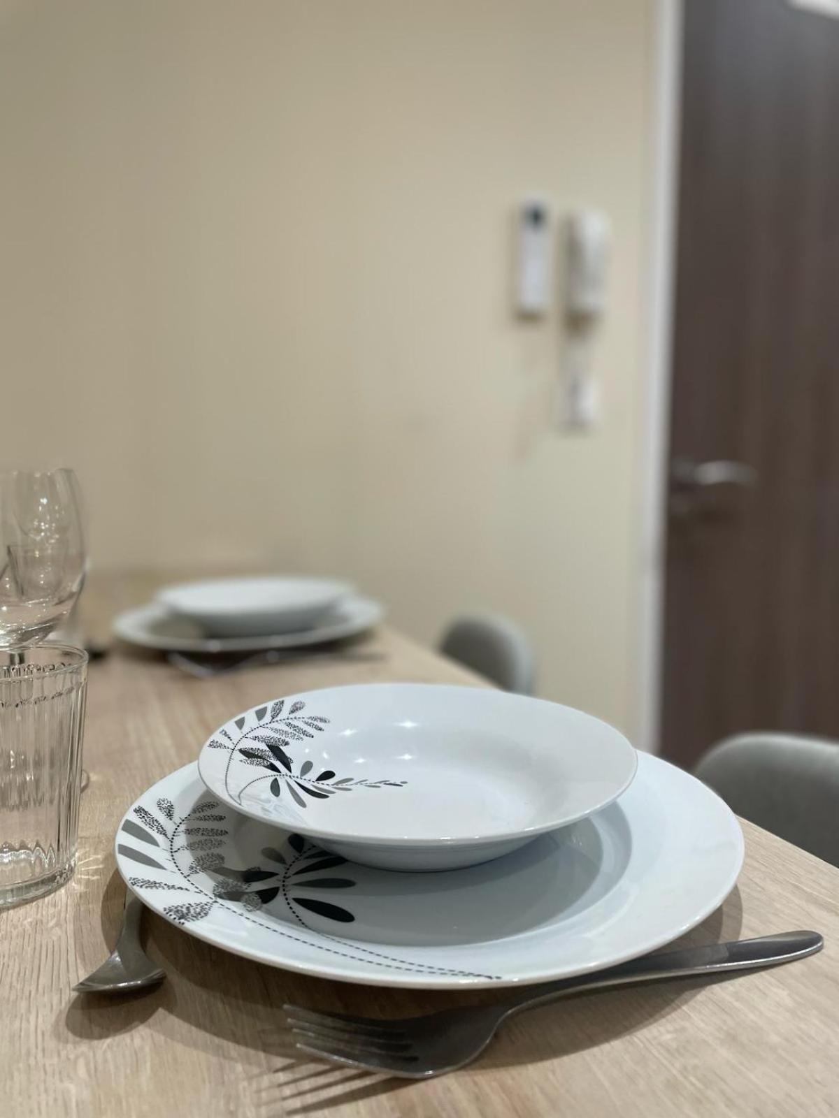 La Chapelle Apartment บัวร์ ภายนอก รูปภาพ