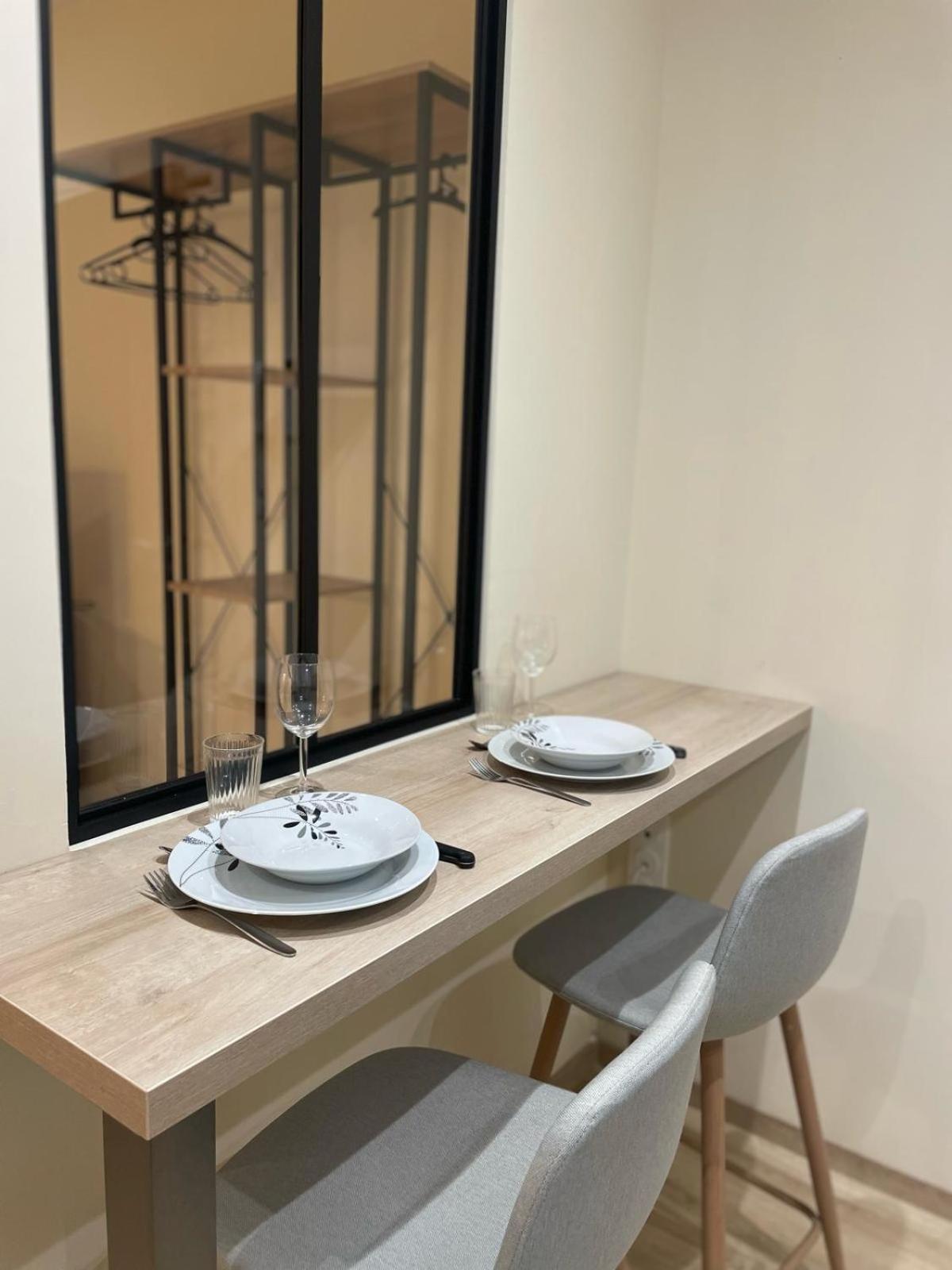 La Chapelle Apartment บัวร์ ภายนอก รูปภาพ
